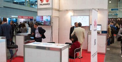 стенд Huawei B2.2 Александр Миляр, старший менеджер по работе с клиентами финансового сектора, Huawei Инфосекьюрити фототчет Security Center