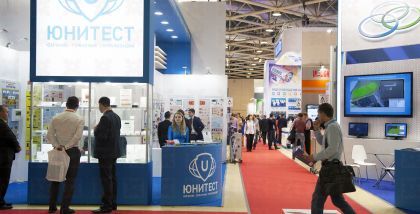 Установленные на стендах участников терминалы-считыватели электронных билетов посетителей значительно упростили их обладателям задачу по сбору контактов. Посетители же в свою очередь имели возможность получить всю необходимую информацию о заинтересовавшем