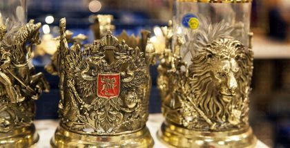 все это произведено руками заключенных. Сделано в тюрьме.