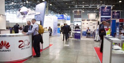 InfoSecurity Russia фототчет Security Center 2017-2018 Влияние направления импортозамещения на  процесс закупки средств ИБ/ИТ Выбор средств защиты на примере