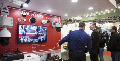 Hikvision Скорость электронного затвора	1/3с ~ 1/10000с Объектив	4мм, 6мм@F2.0 Крепление объектива	M12