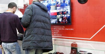 Hikvision  стенд максимально адаптируется для удобства демонстрации инновационных технологий и новинок оборудования, для проведения встреч и переговоров, а также для того, чтобы каждый посетитель чувствовал заботу о себе