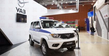 УАЗ ПРОФИ с однорядной кабиной и спецкузовом, типом привода 4×2 или 4×4. Автомобиль оснащён сигнальной громкоговорящей установкой, цветографической схемой, автоматической системой пожаротушения моторного отсека с устройством пуска средств пожаротушения, а