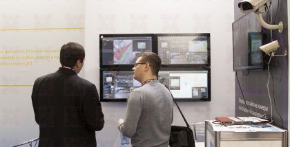 АО НПЦ «ЭЛВИС» на «ТБ Форум 2018». Фотоотчет о выставке. 32-разрядный порт внешней памяти: SRAM, SDRAM,NOR FLASH,NAND FLASH, ROM.