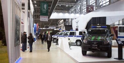 Спецавтомобиль УАЗ ПРОФИ с двухрядной кабиной, с типом привода 4×2 или 4×4, предназначен для эксплуатации в подразделениях пограничной службы с целью транспортировки нарядов со служебными собаками к месту несения службы. INTERPOLITEX