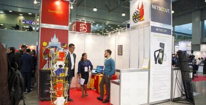 ОКБ САПР на выставке InfoSecurity Russia фототчет Security Center 2017-2018 В программно-аппаратном комплексе «Аккорд-В.» реализованы следующие механизмы защиты*:  Доверенная загрузка и контроль целостности всех элементов инфраструктуры виртуализации; Раз