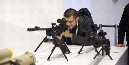приобретение партий электронных часов различных систем, приемников (пейджеров) и малогабаритных радиостанций; приобретение автомобилей распространенных моделей отечественного производства (ВАЗ-2101, 2103, 2106), в первую очередь подержанных, без нотариаль