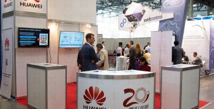 стенд Huawei B2.2 Илья Трифаленков, руководитель направления по внутреннему аудиту и лицензированию Huawei в России Huawei Инфосекьюрити фототчет Security Center
