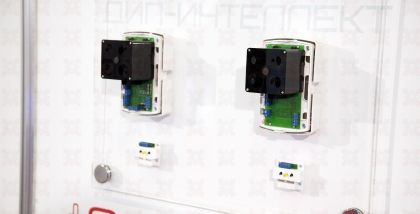 ДИП-Интеллект Двухпозиционные извещатели ИП212-152Л состоят из блока приемника и блока передатчика. Внешний вид блоков приемника и передатчика приведен на рисунке 1, а без корпуса на рисунках 2 и 3. Конструкция блоков идентична и представлена на рисунках