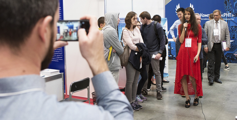 Мгновения 2017 в Специальном Фоторепортаже Security-Center с отраслевой выставки по информационной и кибербезопасности InfoSecurity. Часть девятая.