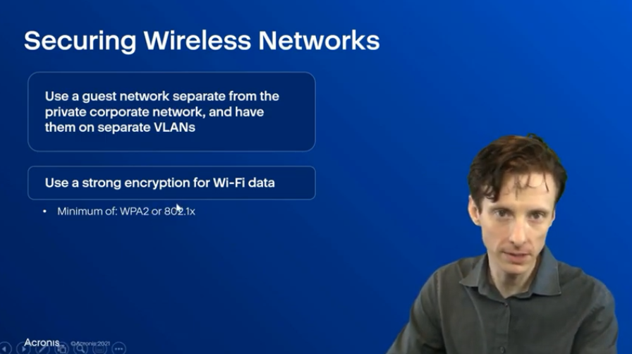 Беспроводная (Wi-Fi) Безопасность. В этом видео вы узнаете о векторах атак беспроводной безопасности, о том, как защитить беспроводные сети и как помочь клиентам. 