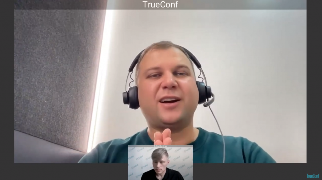 Вебинар: интеграция TrueConf с корпоративными почтовыми календарями. В рамках вебинара Лев Якупов, директор по маркетингу TrueConf, и Иван Даценко, бренд-менеджер компании, рассказали об особенностях планирования внутренних и публичных видеоконференций в календарях почтовых приложений, продемонстрировали возможности и процесс установки требуемых надстроек, а также ответили на вопросы зрителей. Иван Даценко, TrueConf 8.2, Купить TrueConf Server, Купить TrueConf Enterprise, TrueConf MCU, TrueConf Online, Купить Сервер ВКС, AI